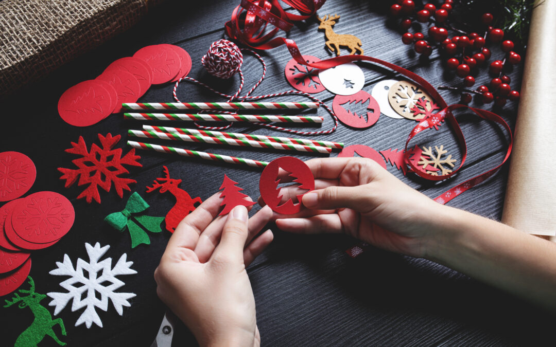 Inscrivez-vous aux ateliers créatifs du village de Noël